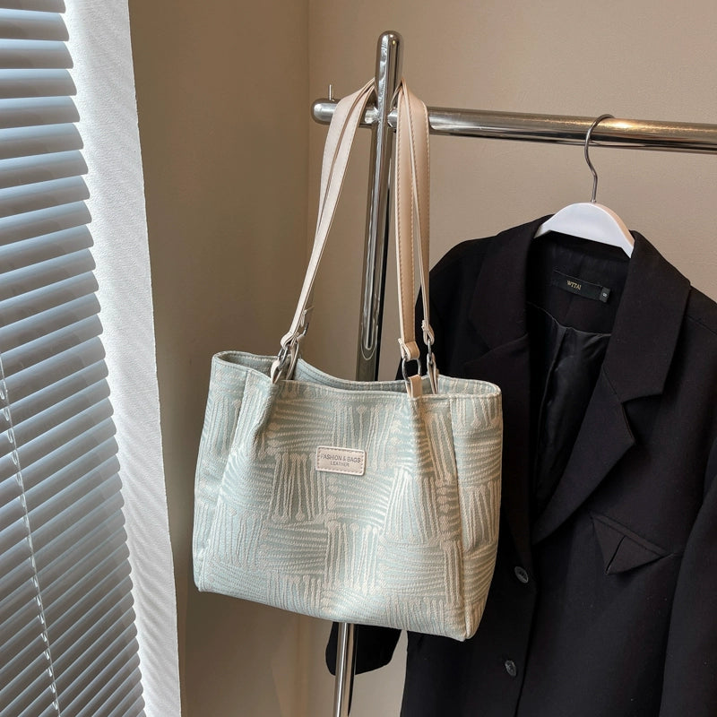 Casual Bag Women's 2025 New Arrival Class Commuter Bag Summer Popular Fashion Shoulder Bag Large Capacity Totes