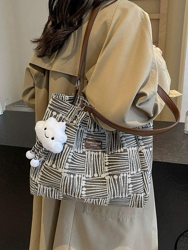 Casual Bag Women's 2025 New Arrival Class Commuter Bag Summer Popular Fashion Shoulder Bag Large Capacity Totes